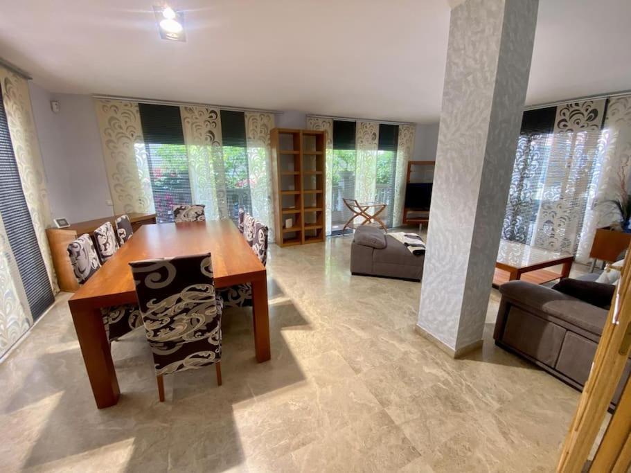 סאלו For A Stay Balears Beach מראה חיצוני תמונה