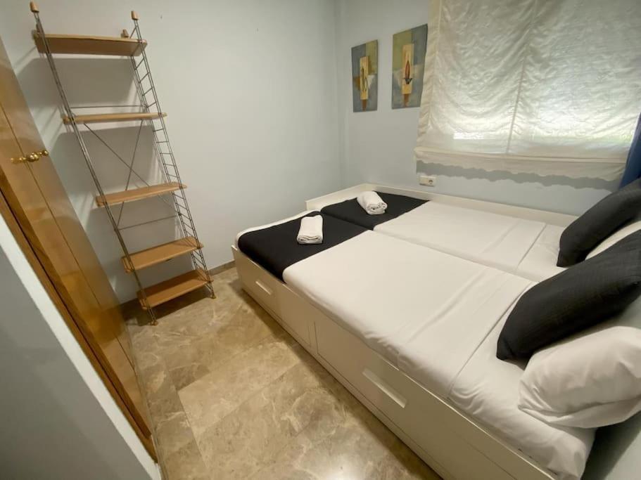 סאלו For A Stay Balears Beach מראה חיצוני תמונה