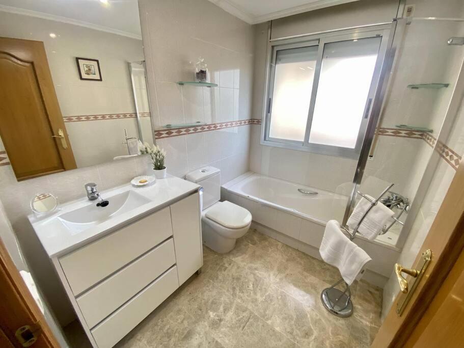 סאלו For A Stay Balears Beach מראה חיצוני תמונה